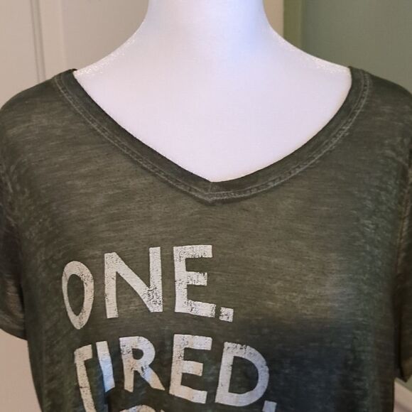 STATE of Mine L large army green sheet ONE TIRED MOTHER tee Tshirt soft - Picture 3 of 9